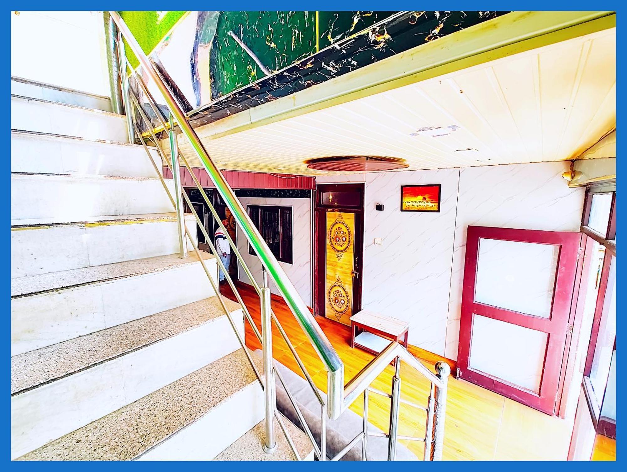Flattiess ! Hotel Near Mall Road - Open Sitting Area On Terrace With Full Naini Lake View And Mountain Valley View - Wi Fi - Room Service Available - Top Rated Hotel Nainital Extérieur photo