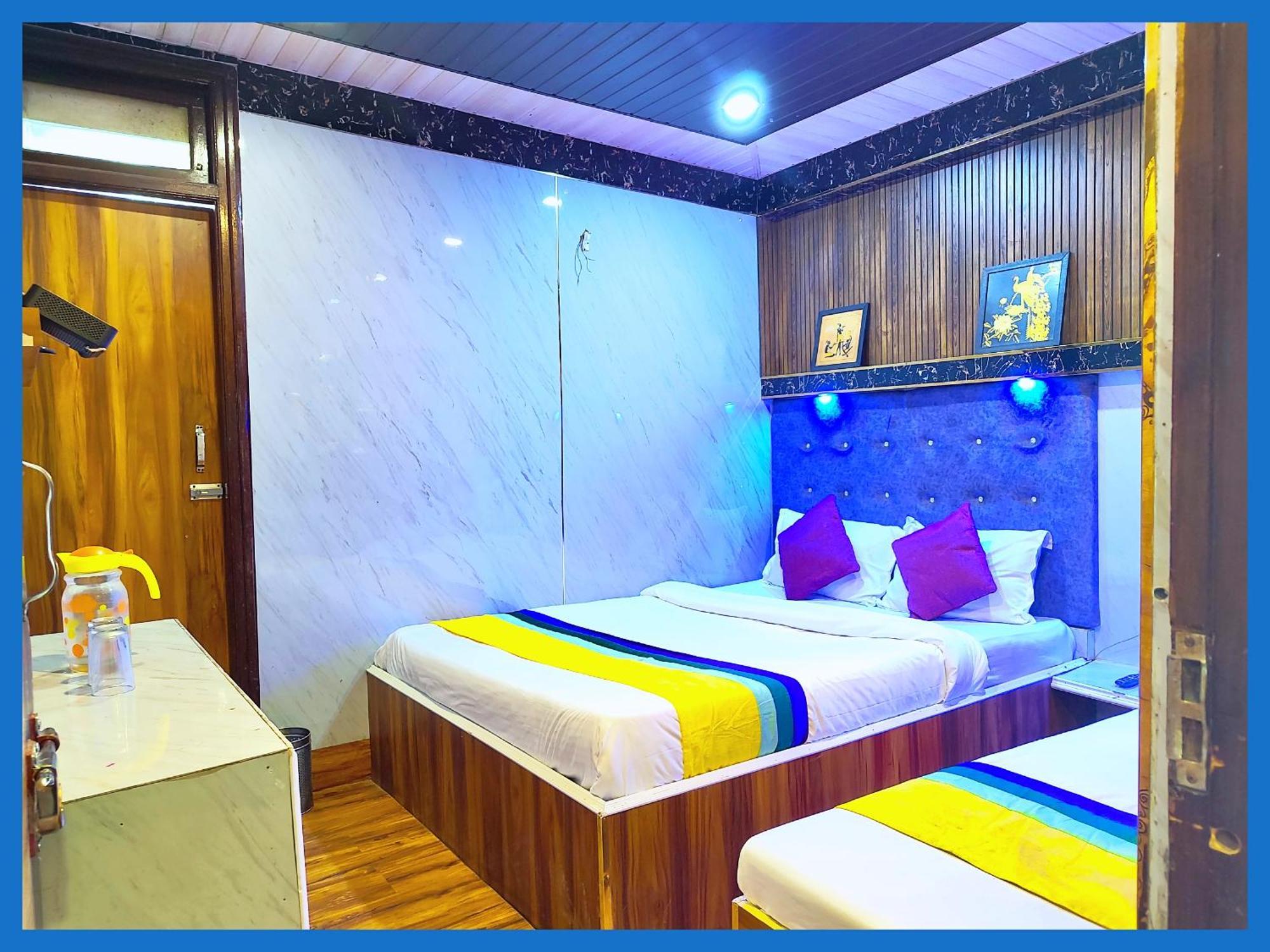 Flattiess ! Hotel Near Mall Road - Open Sitting Area On Terrace With Full Naini Lake View And Mountain Valley View - Wi Fi - Room Service Available - Top Rated Hotel Nainital Extérieur photo